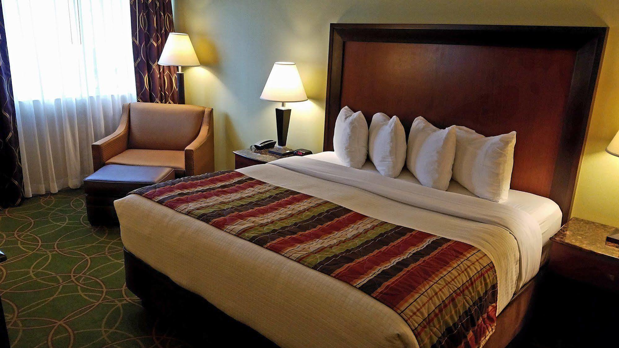 Days By Wyndham Penn State 3*