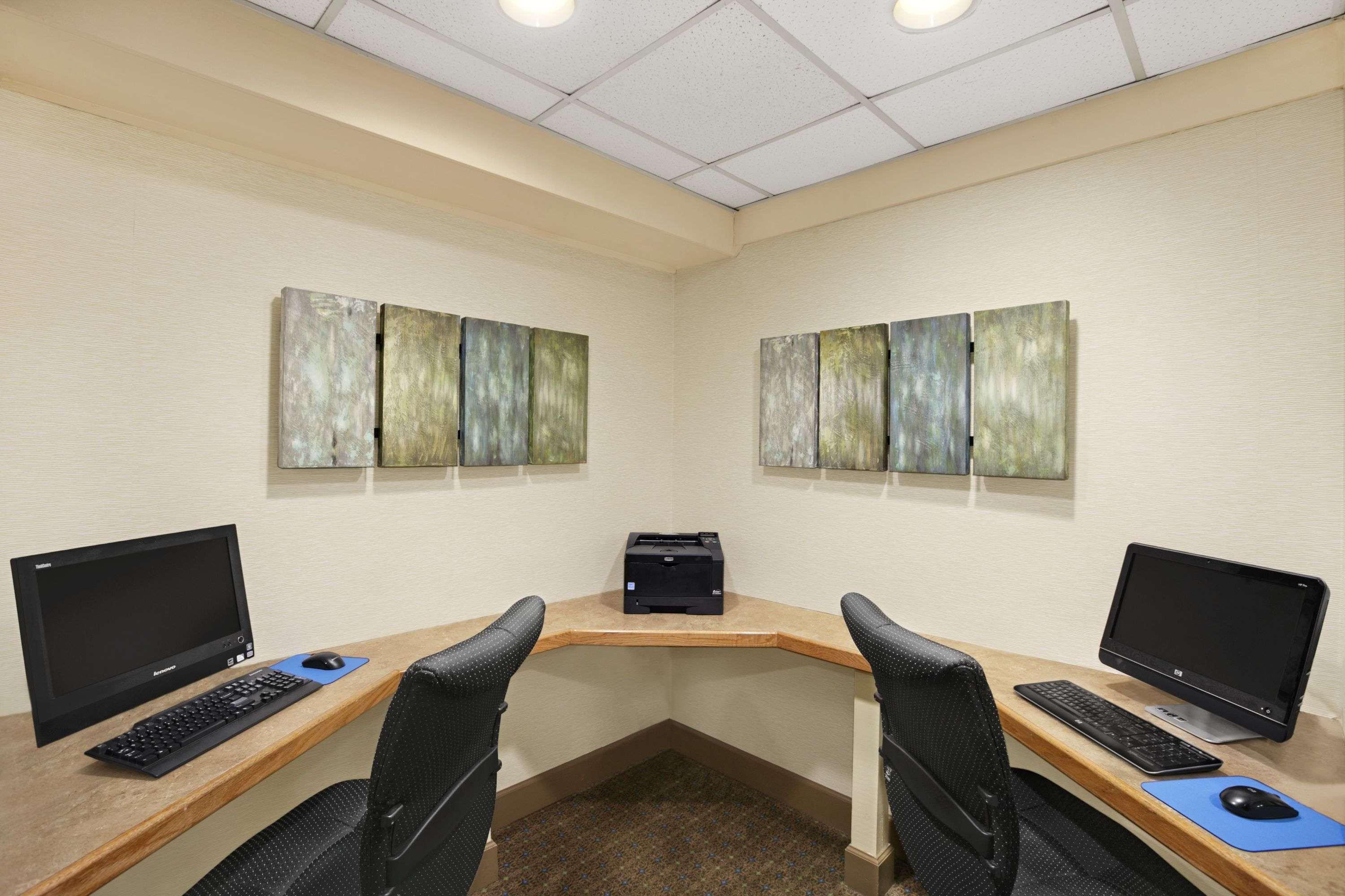 Hotel Days By Wyndham Penn State 3*