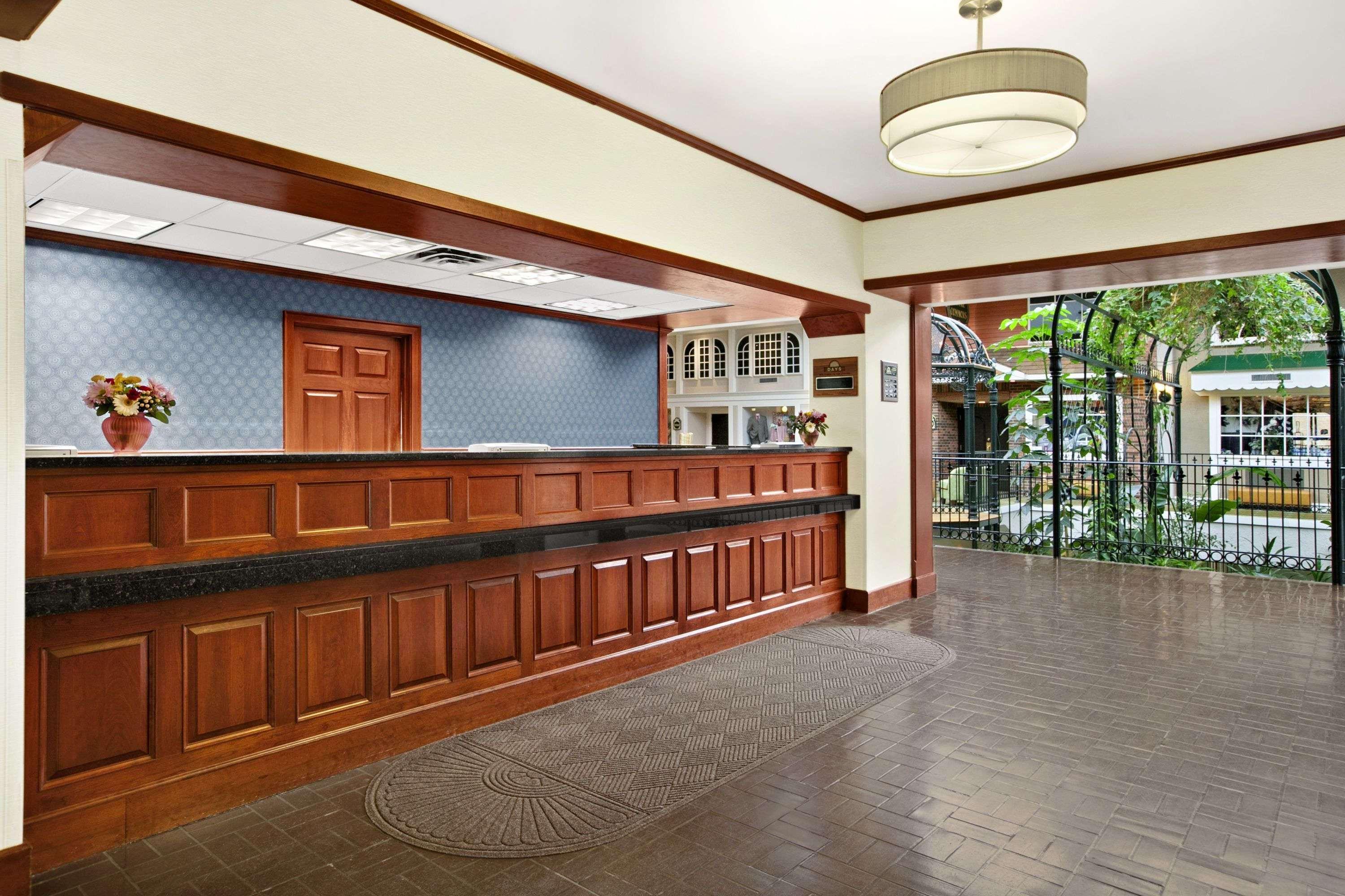 Days By Wyndham Penn State Hotel