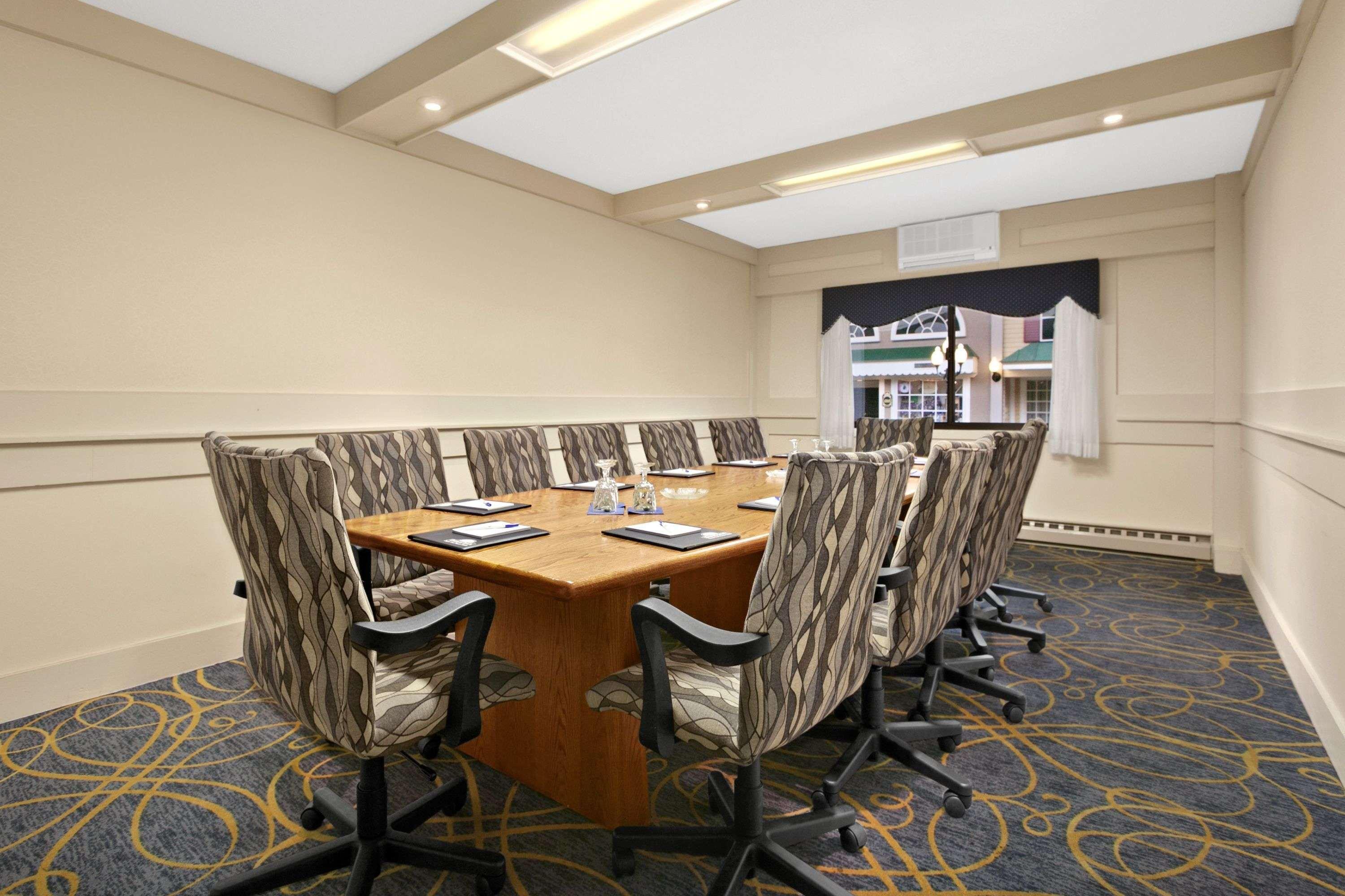 Days By Wyndham Penn State Hotel 3*
